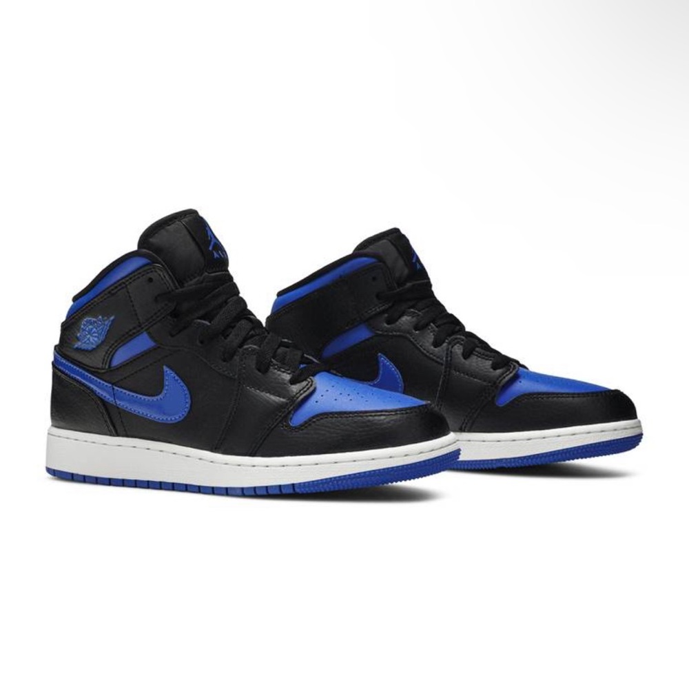 Air Jordan 1 Mid GS ‘Black Hyper Royal’